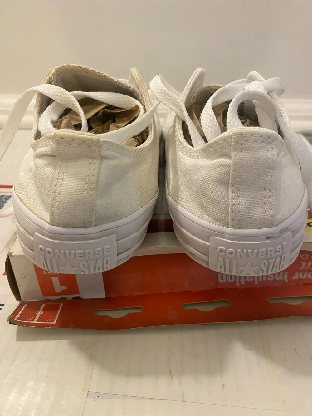 Converse All Star size (m)7.5 (w)5.5 sneakers good condition